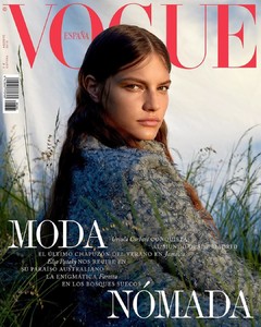 614252785_Faretta_Cover_201808_Vogue_Spain.thumb.jpg.69b185e4162077556351677981c6b469.jpg