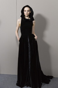 Givenchy+Fall+2018+Backstage+erPZF1vs-SGx.jpg