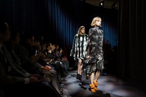668975851_givenchy-atm-rf18-3041328-e1520179591732(1).thumb.jpg.a8ab5ae3ba194d61e22edafab01ee1aa.jpg