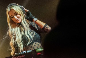        phi250718BZNimage105.jpg