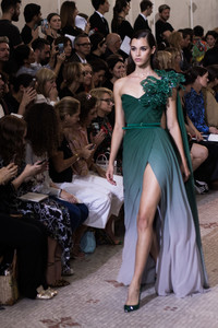 837832254_ElieSaabRunwayParisFashionWeekHaute-oFW-PRmrt1x.thumb.jpg.9ecb89d4c2f3801d152ed6491a7b6ca8.jpg