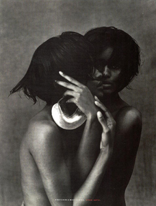 Africa_Ferri_Vogue_Italia_June_1989_01.thumb.png.9e238f7b5c99032b9521ed12ba1b258d.png