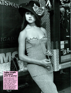 Barbieri_Vogue_Italia_March_1985_13.thumb.png.7e53d26b116df6b2c2df44e1121e6436.png