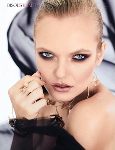 Bisous_Magazine_-_Spring_2018-page-011.jpg