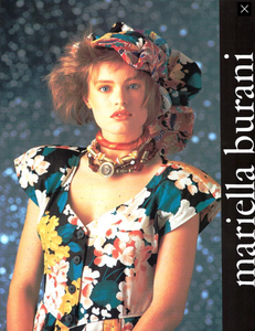 Caminata_Mariella_Burani_Spring_Summer_1985_02.thumb.png.1bbef5e40546b176102d707505f0e08f.png