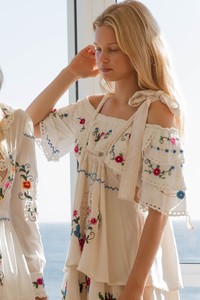 Dollhouse_Crop_14.jpg