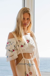 Dollhouse_Crop_2.jpg