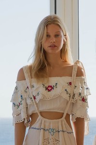 Dollhouse_Crop_6.jpg