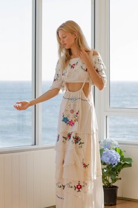 Dollhouse_Crop_Trapeze_5_4e97dd58-d9d8-405b-8b57-8217a01db10f.jpg
