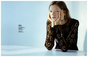 ELLE-194-Moda3b-1.thumb.jpg.40ef044be5653ad864a1df070bf07881.jpg