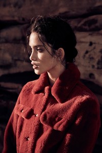 ELLE-Indonesia-August-2018-Zoe-Barnard-by-Jeremy-Choh-13.thumb.jpg.704abd4f40ec80a3b675fe05c816f064.jpg