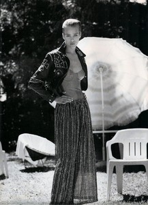ELLE_uk_dec_1989_35.thumb.jpg.c677b355673c1d79a51dede5880a425e.jpg