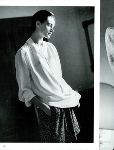 Elgort_Vogue_Italia_March_1985_03.thumb.png.b1a2c307f9bfa29d0a8962f7b20fbfd4.png