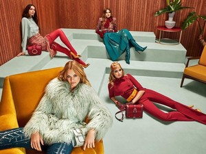 Elisabetta-Franchi-Fall-Winter-2018-Campaign07.thumb.jpg.058de343492e1d00f7ed8a1b91550ac2.jpg