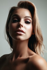 Elizabeth-Turner-Jeff-Tse-Makeup-Exclusive07.thumb.jpg.61c25d44ed5c01b22a5c4eb6c070b892.jpg