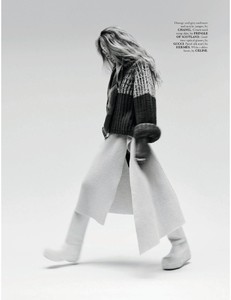 ElleSingapore-August2018-page-007.jpg