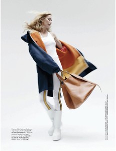 ElleSingapore-August2018-page-012.jpg