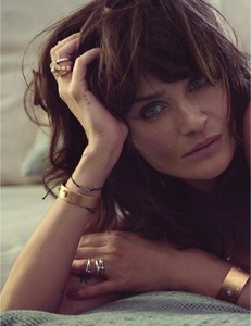 Elle_-_27_Juillet_2018-page-007.jpg