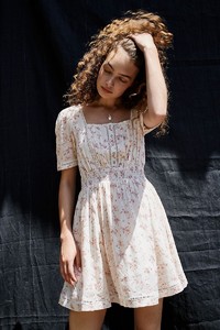 Free-People-Western-Style-Guide-2018-02.thumb.jpg.61dc5efc90d802c87a7f9c3e1e1cbb3b.jpg