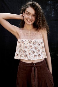 Free-People-Western-Style-Guide-2018-08.thumb.jpg.8ade02c948b672d7abc22af0dfe04019.jpg