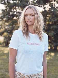 Gemma-Ward-Auguste-2018-Campaign07.thumb.jpg.c85677c87f424cdcc940f2ad9445764c.jpg