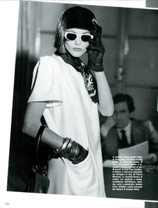 Gianpaolo_Barbieri_Vogue_Italia_March_1985_05.thumb.png.53b8e71e49984aa15c09de8f0139649b.png