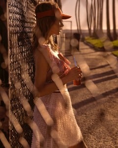 Harpers-Bazaar-Czech-Paige-Reifler-Andreas-Ortner-15.thumb.jpg.d3cf376e405afd79f0f89f77100cbbc5.jpg