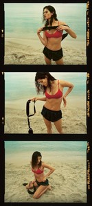 Isabeli-Fontana-Beach-Photos07.thumb.jpg.6cd3312dfc156e65b99cd6dde202c368.jpg