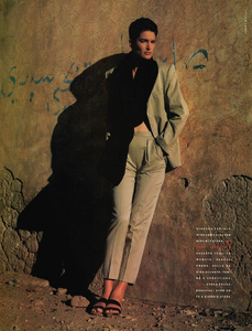Kaki_Watson_Vogue_Italia_June_1989_05.thumb.png.914bb19cacc1ca87bc779eed001d3cfa.png