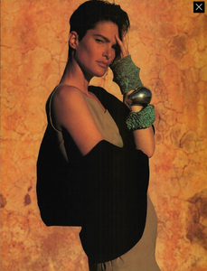 Kaki_Watson_Vogue_Italia_June_1989_06.thumb.png.dda65c3f66e75287bac78b814cf99bb4.png