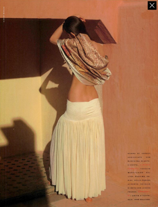 Lavorio_Colore_Watson_Vogue_Italia_June_1989_06.thumb.png.84939a400c81090b089babfa8c3cf92d.png