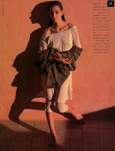Lavorio_Colore_Watson_Vogue_Italia_June_1989_08.thumb.png.81e90923ad02d73376eaf59bfe7e5246.png