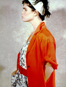 Lindbergh_Sportmax_Spring_Summer_1985_05.thumb.png.df9667b1f9d4c1d47ff0d23924a6bd0c.png