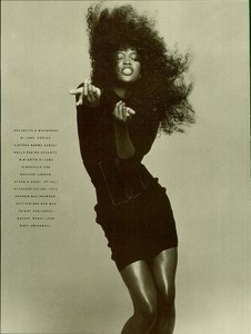 Macpherson_Vogue_Italia_November_1988_01.thumb.jpg.40a74842e819f7883a9a18c785bcbbda.jpg