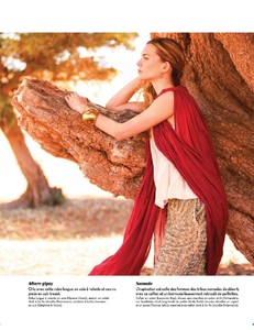 Marie.France.271-page-007.jpg