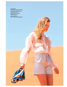 Marie.France.271-page-013.jpg