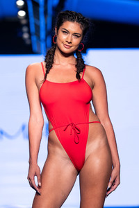 Monica-Hansen-Miami-Swim-Week-75.thumb.jpg.d2c1fbfcfcf4c8c38e90c5d4ae585c6e.jpg