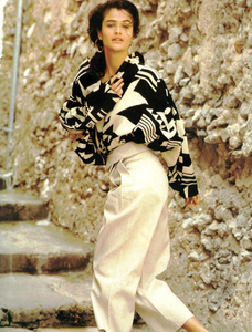 Nodari_Vogue_Italia_June_1989_09.thumb.png.e7680cad1fc24a2f21330cb7f53e87ad.png
