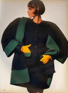 Penn_Vogue_US_October_1985_14.thumb.jpg.50143010f47022c9c43bd0f48057382c.jpg