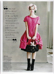 Sasha_Pivovarova_The_Wedding_Party_Elgort_Vogue_US_June_2009_107.thumb.jpg.34c33ee65af11811e71e8dcaf5b6da55.jpg