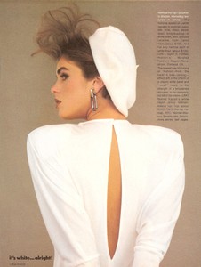 Schmid_Vogue_US_May_1983_04.thumb.jpg.17bb9158d7b92522541606a667192a37.jpg