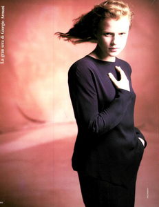 Vallhonrat_Vogue_Italia_September_1986_Speciale_24.thumb.png.711f8d473d92a720c881d992e5f40e15.png