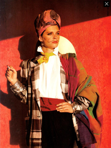 Weber_Umberto_Ginocchietti_Spring_Summer_1985_02.thumb.png.d3aa339c1cc4d96d899bfdca915d95e5.png