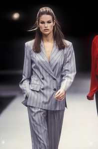 alberta-ferretti-ss-1993-2.thumb.jpg.99fc781e78c97aeb489597ea5358cf26.jpg