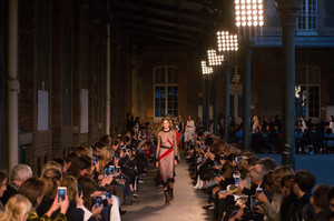 altuzarra-atm-rs18-0436.thumb.jpg.2d1fcac51f5d379328a8045c70d50a03.jpg