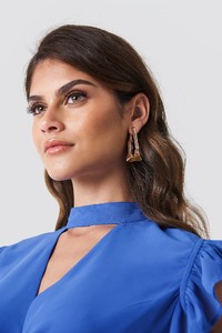 andrea_hedenstedt_hanging_flowy_earrings_1520-100082-0013_02l.jpg