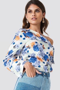 andrea_hedenstedt_one_shoulder_folded_blouse_1520-100080-4329_01a.jpg