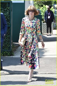 anna-wintour-wimbledon-july-2018-02.jpg