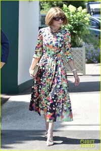 anna-wintour-wimbledon-july-2018-04.jpg