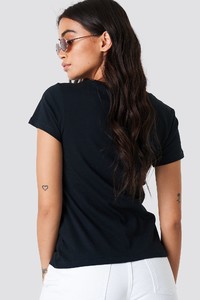 calvin_klein_core_institutional_logo_tee_1278-000314-1098_02b.jpg